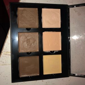 Anastasia cream contour pallet